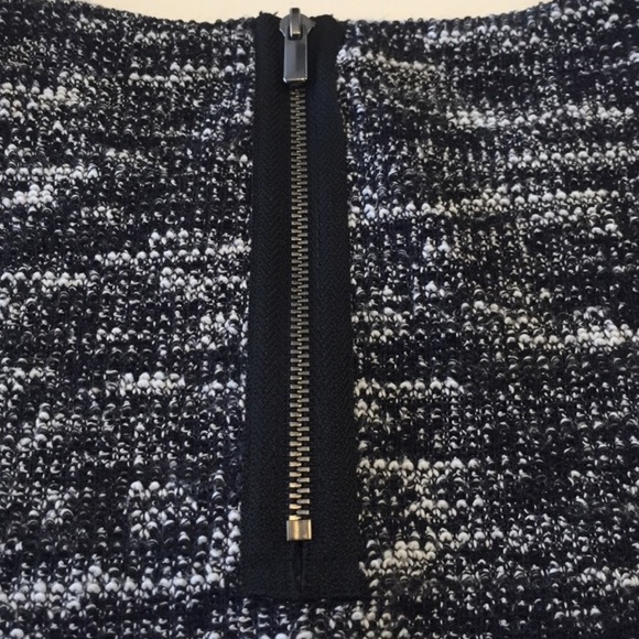 Top with Ruffle Sleeves - Picture 5 of 5